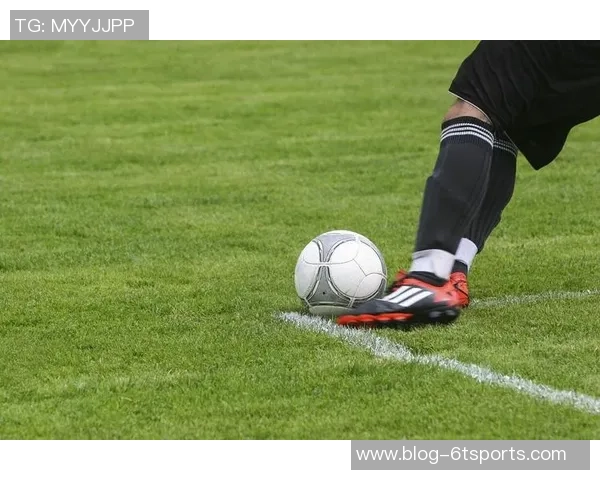 足球存放的最佳方法与技巧分享让你的运动装备更持久耐用 足球存放的最佳方法与技巧分享让你的运动装备更持久耐用